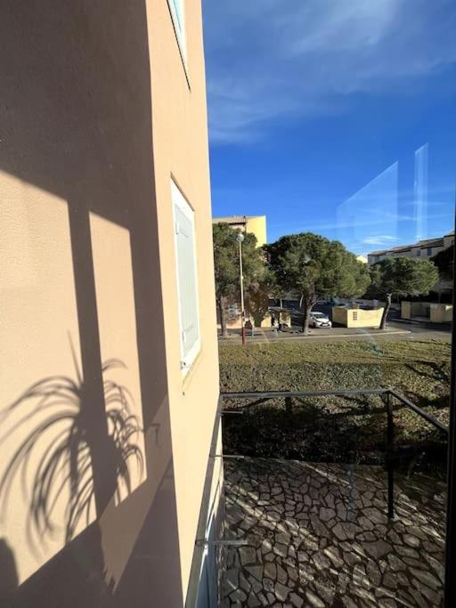 St-Pierre-La-Mer, Bel Appartement A Dans Residence Avec Piscine Et Tennis Entre 5 Et 10 Min De La Plage Fleury  Extérieur photo