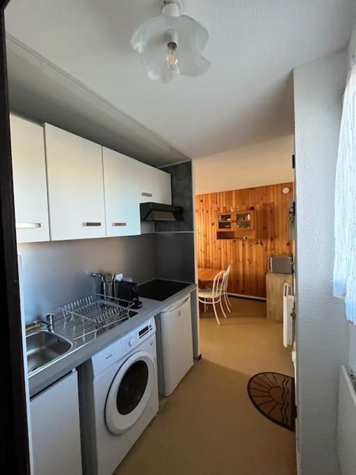 St-Pierre-La-Mer, Bel Appartement A Dans Residence Avec Piscine Et Tennis Entre 5 Et 10 Min De La Plage Fleury  Extérieur photo