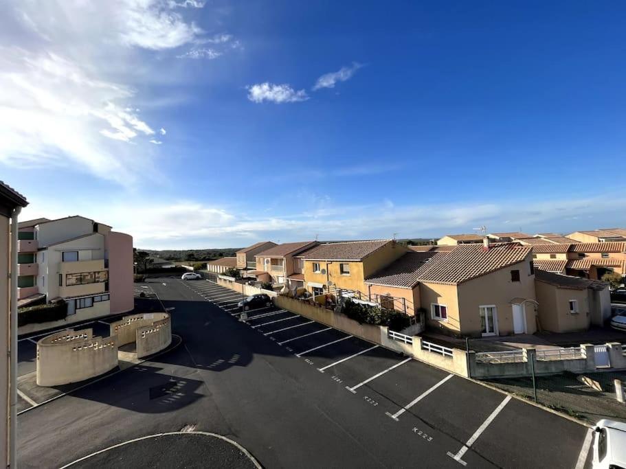 St-Pierre-La-Mer, Bel Appartement A Dans Residence Avec Piscine Et Tennis Entre 5 Et 10 Min De La Plage Fleury  Extérieur photo