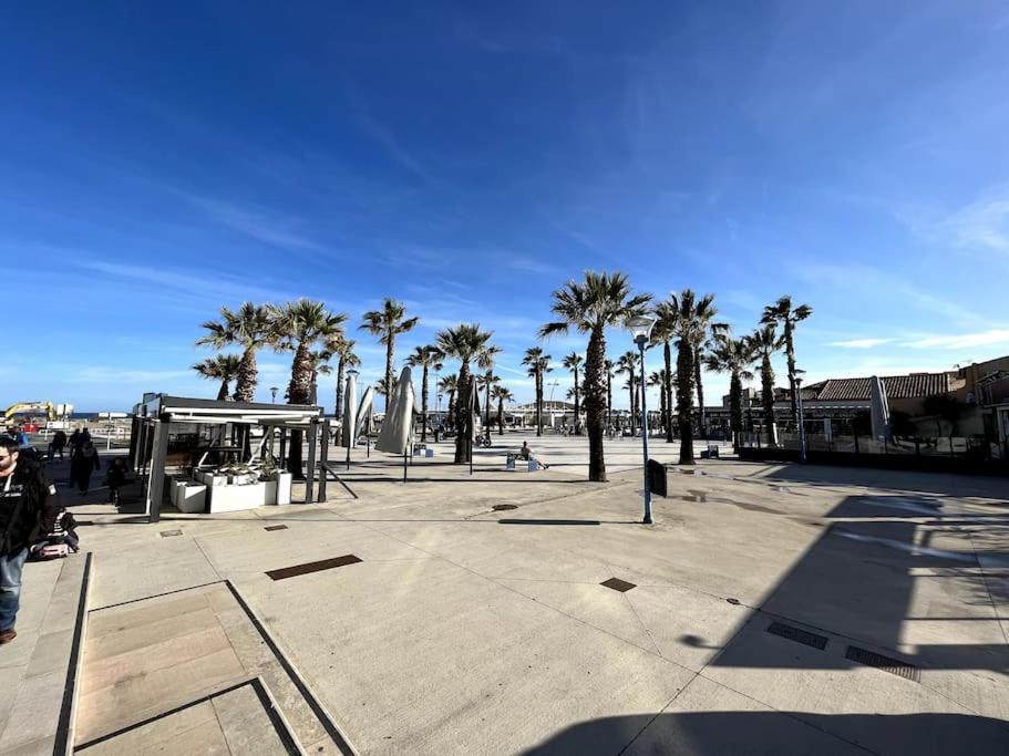 St-Pierre-La-Mer, Bel Appartement A Dans Residence Avec Piscine Et Tennis Entre 5 Et 10 Min De La Plage Fleury  Extérieur photo